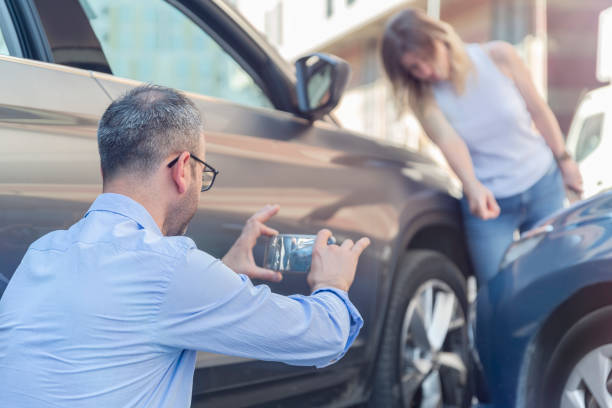 Professional Full Coverage Car Insurance technician working in Dubuque, IA